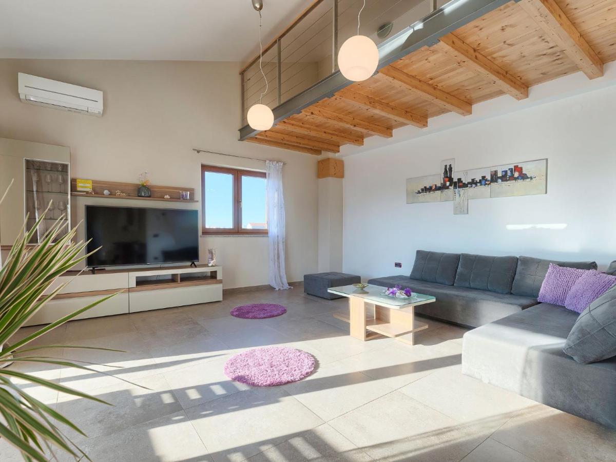 Holiday Home Linden Tree By Interhome Pula Exteriör bild