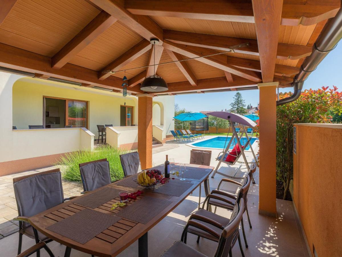 Holiday Home Linden Tree By Interhome Pula Exteriör bild
